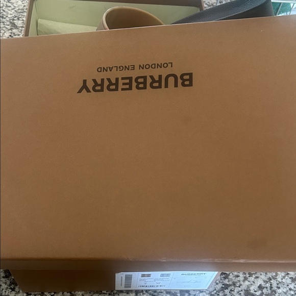 Burberry women’s  Plaid Slide Sandals in Black and Tan - Picture 5 of 7